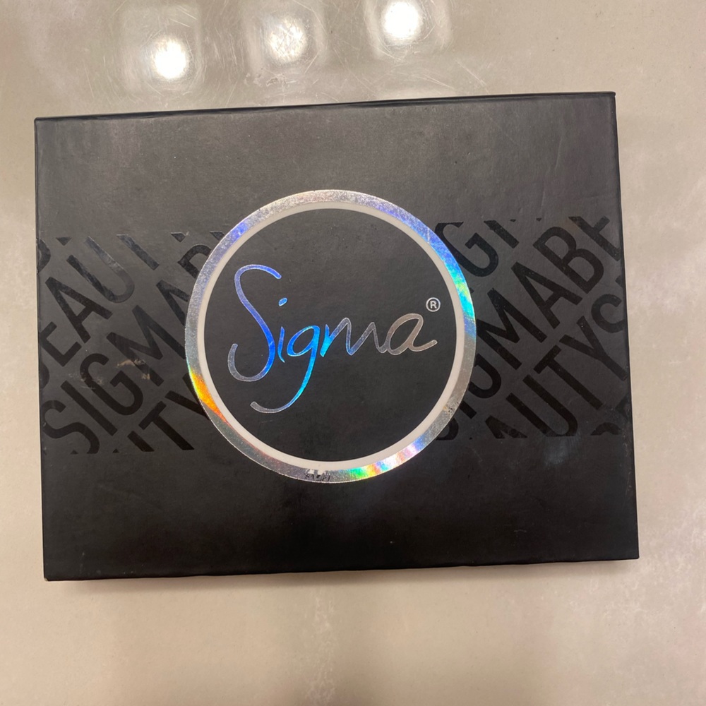 Sigma eyeshadow palette